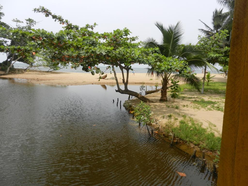 Hotel Tara Plage Kribi Exterior photo
