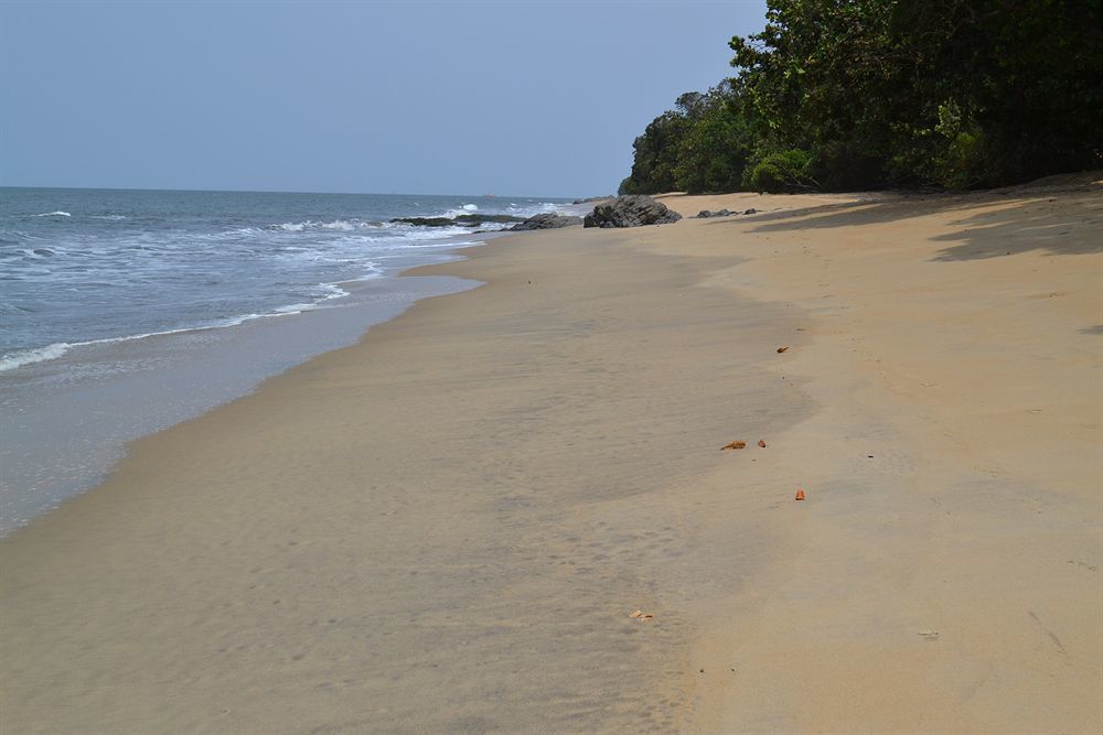 Hotel Tara Plage Kribi Exterior photo